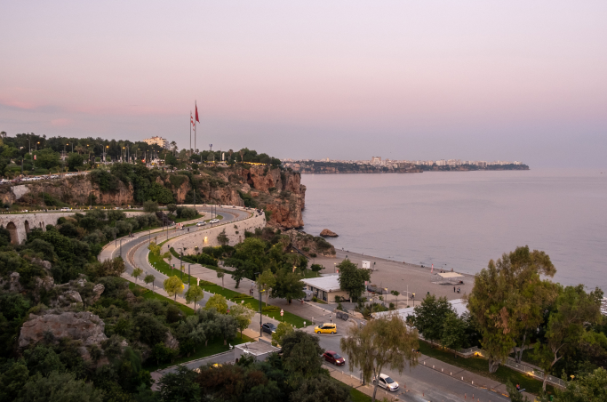 https://blog.baruthotels.com/assets/imgs/upload/686e68d590e37antalyada-en-guzel-gun-batimi-noktalari.jpg